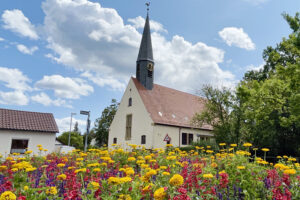 die Wolfbuschkirche im Ortsteil Wolfbusch