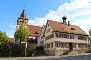 Die Oswaldkirche im historischen Kern von Weilimdorf