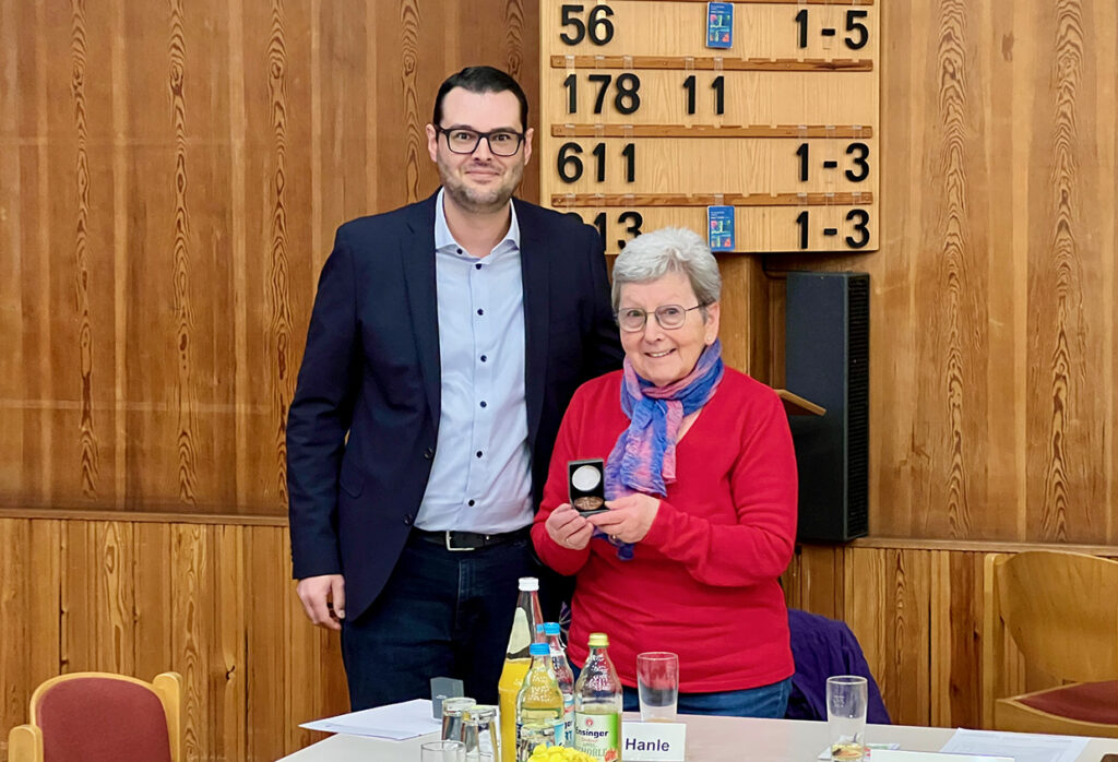 Auszeichnung von Carmen Hanle mit der Medaille der Landeskirche BW, Foto Goede