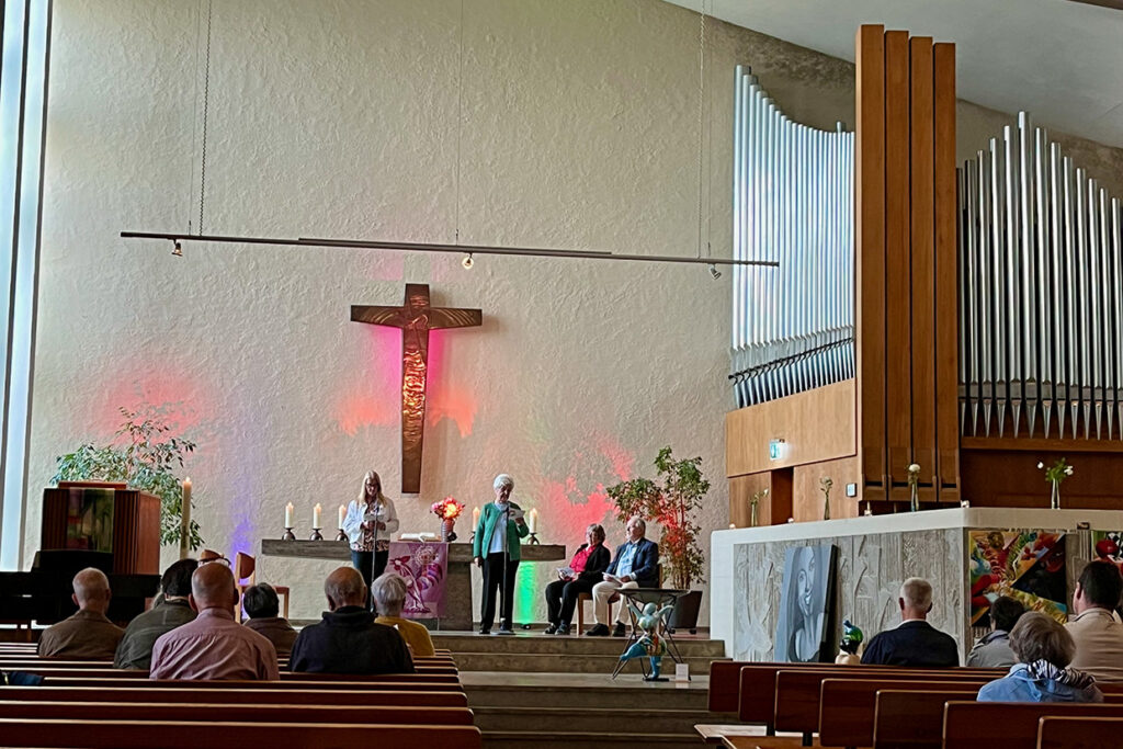 Offene Stephanuskirche mit Gospels, Spirituals und Texten, Foto Elke Rieger