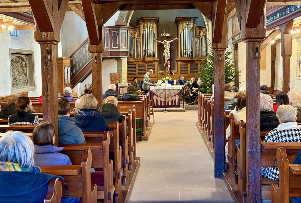 Festgottesdienst mit Einführung des neuen Kirchengemeinderats (mit Posaunenchor und Orgel), Foto GOEDE