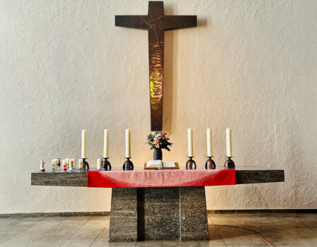 Auslegung des Roten Paramentes für die Ev. Kirchengemeinde Weilimdorf