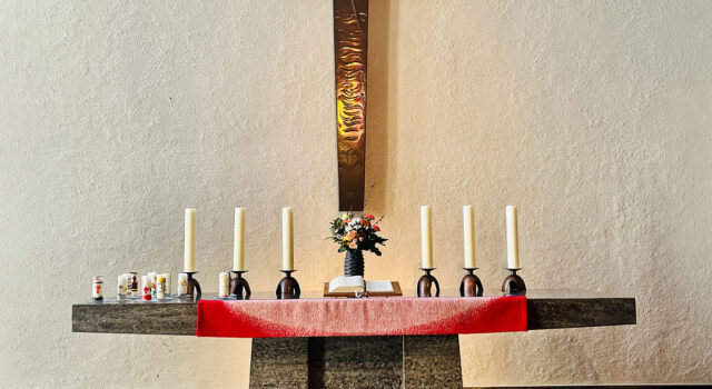 Auslegung des Roten Paramentes für die Ev. Kirchengemeinde Weilimdorf