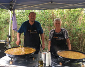 Es gibt selbstgemachte Paella!