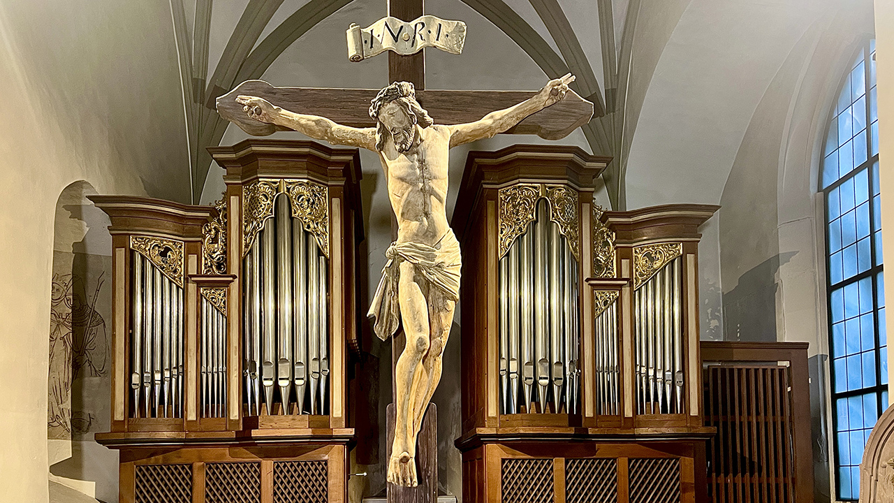 Kruzifix in der Oswaldkirche, Foto Scholz